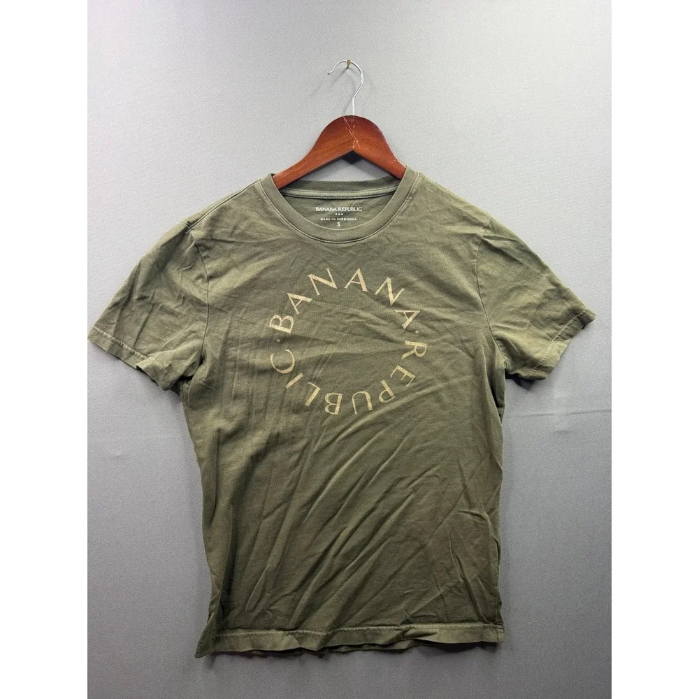Banana Republic T-Shirt Mens Olive Green‎ Circular Logo Graphic Tee Small